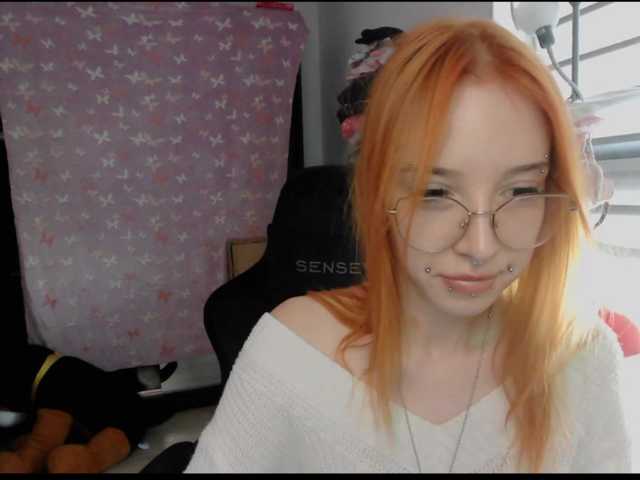 foxSonya live cam on BongaCams