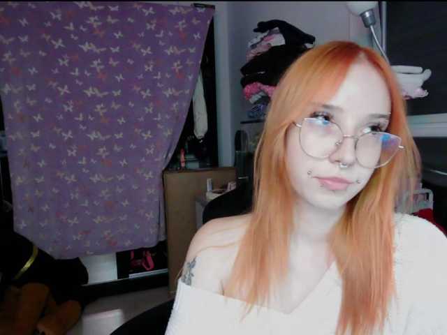 foxSonya live cam on BongaCams