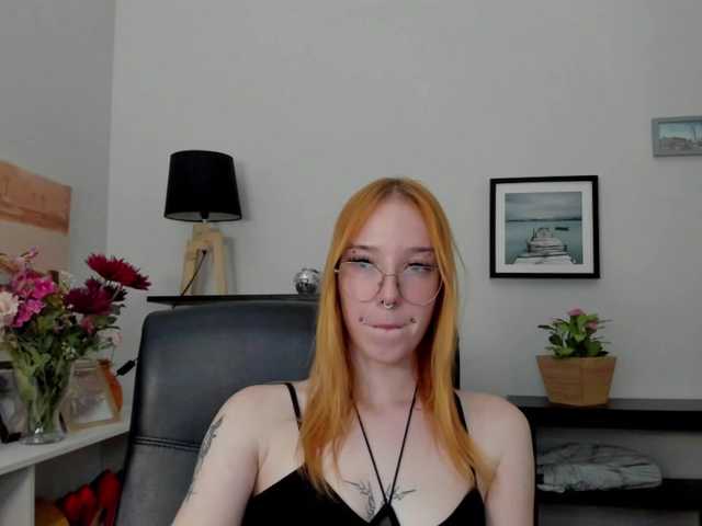 foxSonya live cam on UnifiedCams