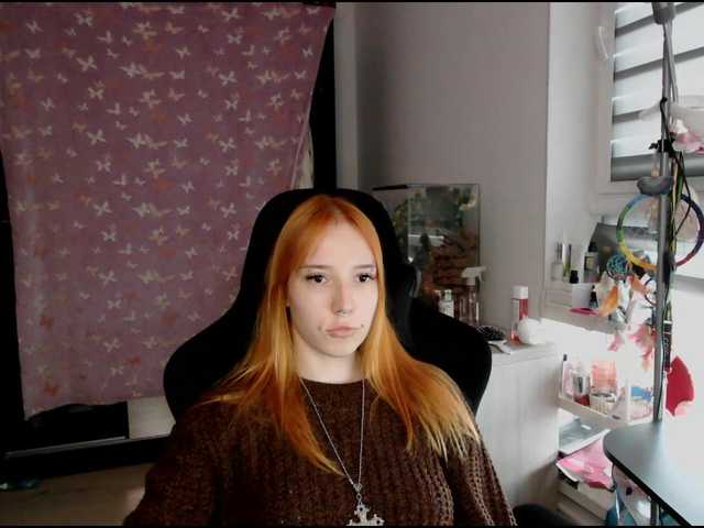 foxSonya live cam on BongaCams