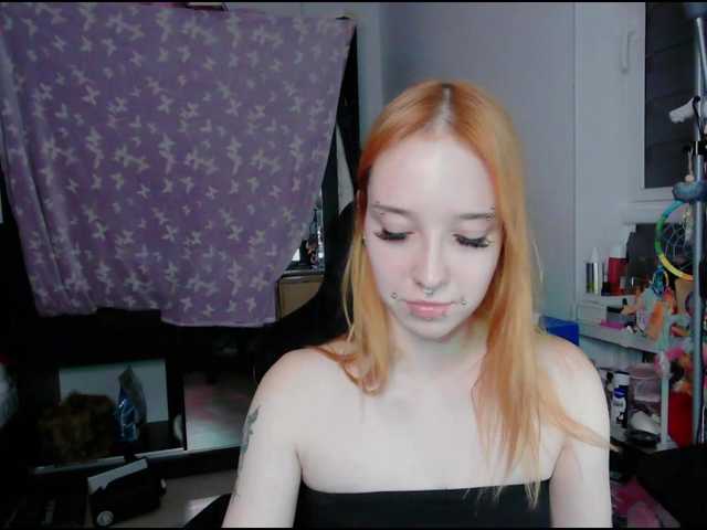 foxSonya live cam on BongaCams
