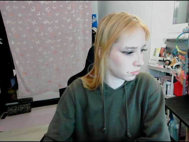 foxSonya live cam on BongaCams