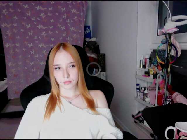 foxSonya live cam on BongaCams