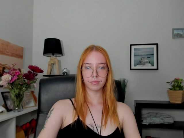 foxSonya live cam on BongaCams