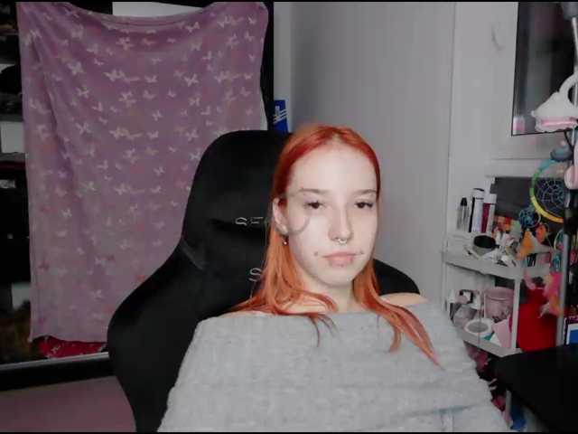 foxSonya live cam on BongaCams