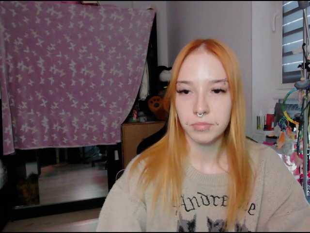 foxSonya live cam on BongaCams