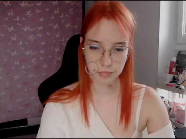 foxSonya live cam on BongaCams