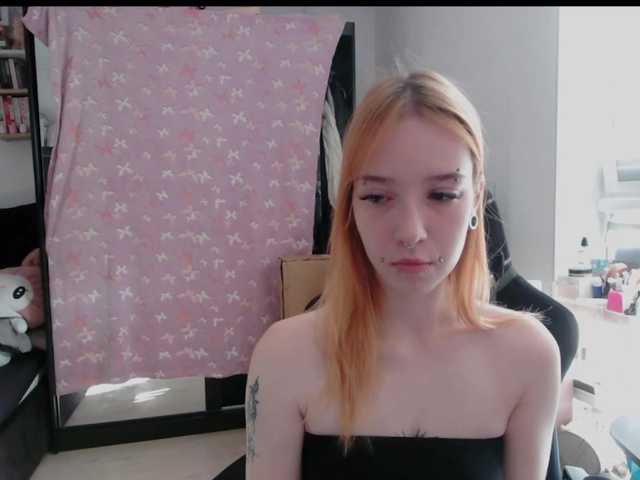 foxSonya live cam on BongaCams