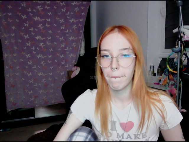 foxSonya live cam on BongaCams