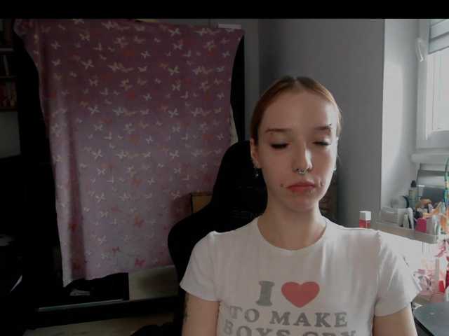 foxSonya live cam on BongaCams