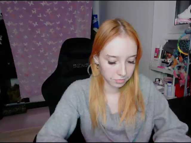 foxSonya live cam on BongaCams