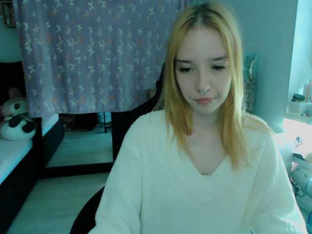 foxSonya live cam on BongaCams