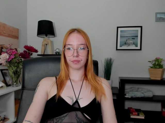 foxSonya live cam on BongaCams