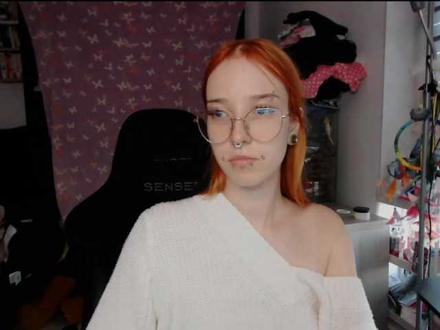 foxSonya live cam on BongaCams