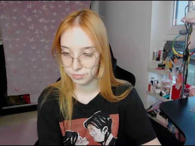 foxSonya live cam on BongaCams