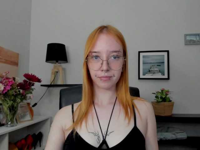 foxSonya live cam on BongaCams