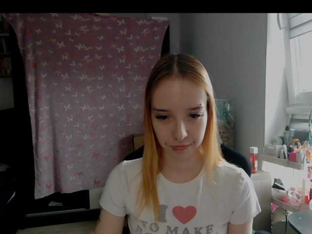 foxSonya live cam on BongaCams