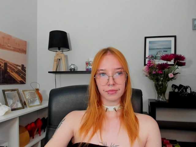 foxSonya live cam on BongaCams