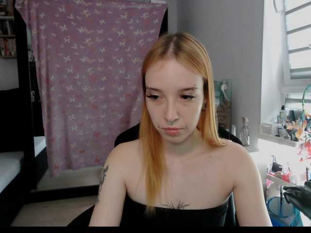 foxSonya live cam on BongaCams