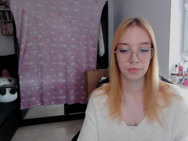 foxSonya live cam on BongaCams
