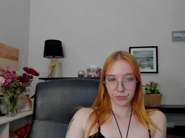 foxSonya live cam on BongaCams