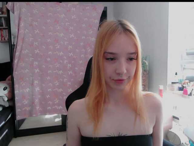 foxSonya live cam on BongaCams