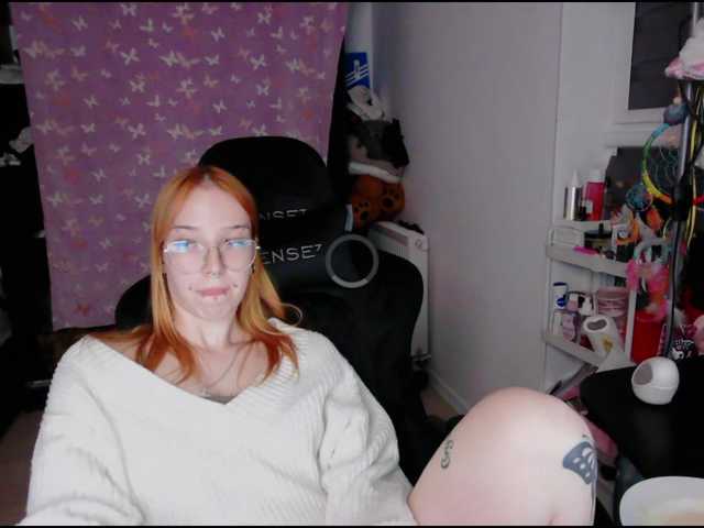 foxSonya live cam on BongaCams
