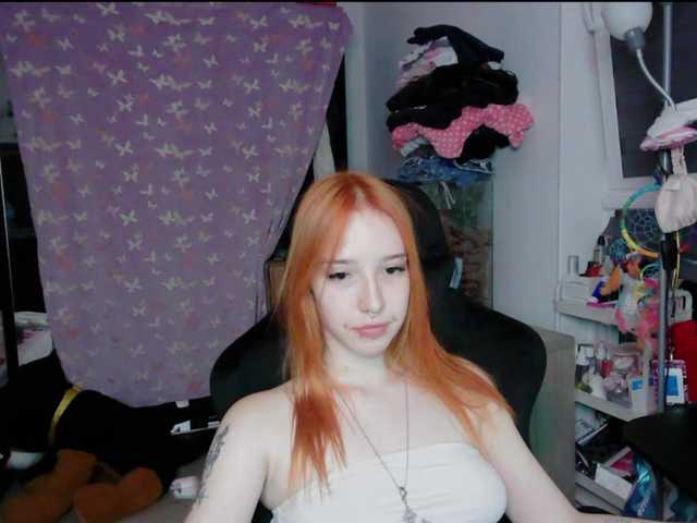 foxSonya live cam on BongaCams