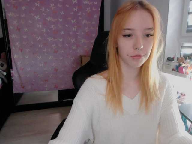 foxSonya live cam on BongaCams