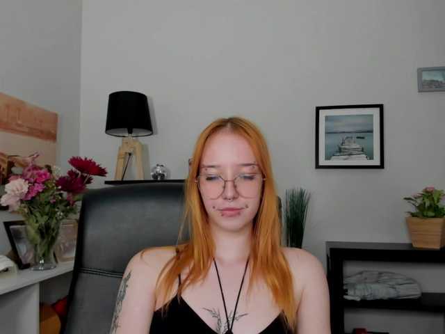 foxSonya live cam on BongaCams