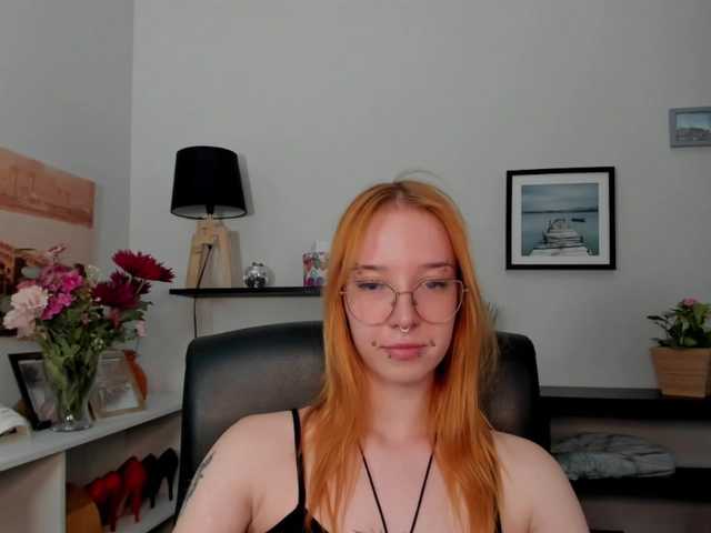 foxSonya live cam on BongaCams