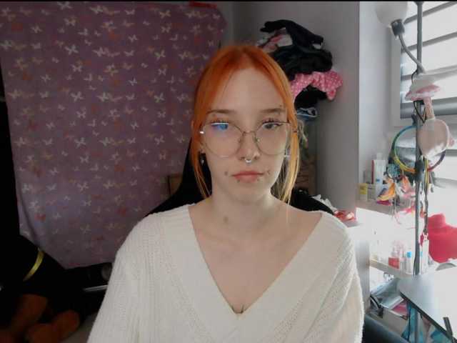 foxSonya live cam on BongaCams