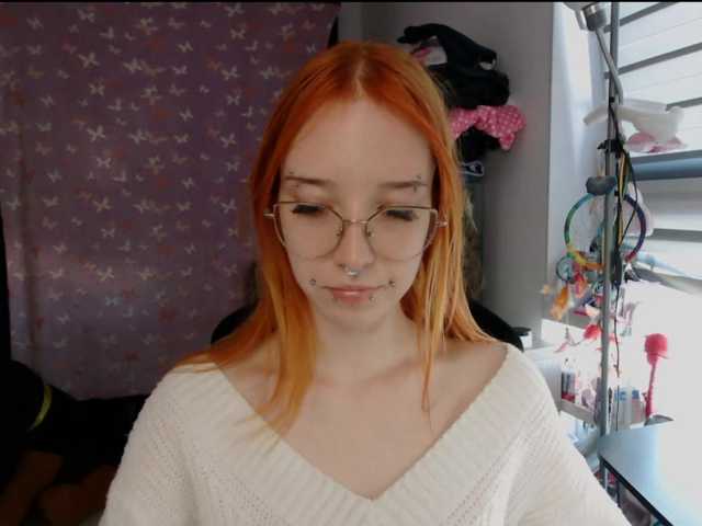 foxSonya live cam on BongaCams