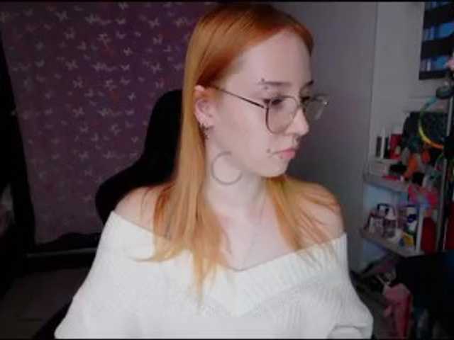 foxSonya live cam on BongaCams