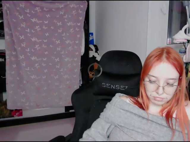 foxSonya live cam on BongaCams