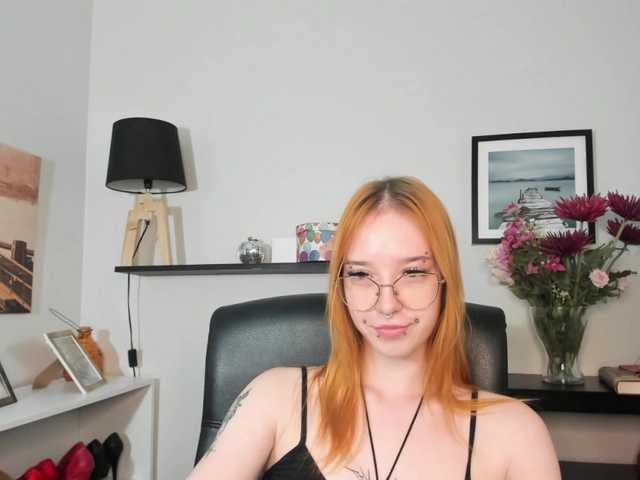 foxSonya live cam on BongaCams