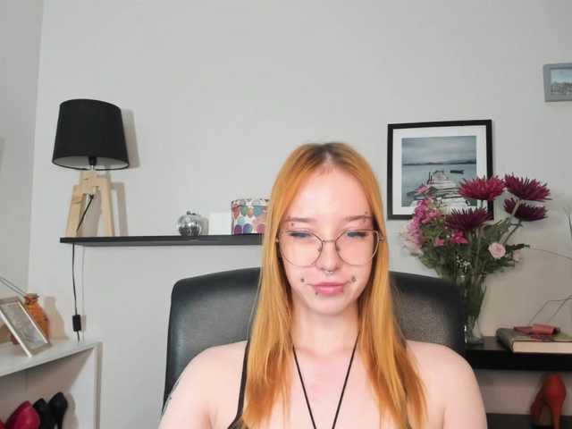 foxSonya live cam on BongaCams