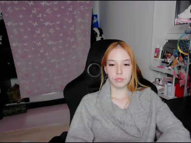 foxSonya live cam on BongaCams