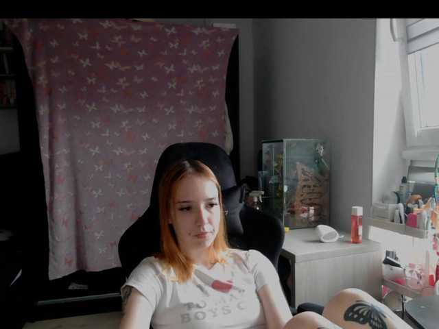 foxSonya live cam on BongaCams