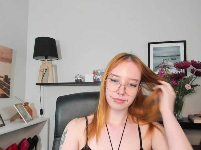 foxSonya live cam on BongaCams