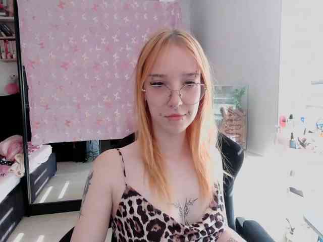 foxSonya Live Webcam on BongaCams