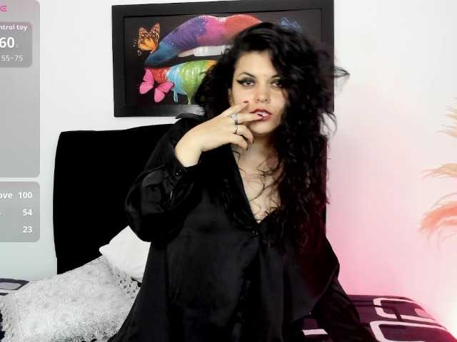scarlett-wOlf live cam on BongaCams