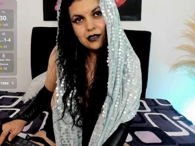 scarlett-wOlf live cam on BongaCams