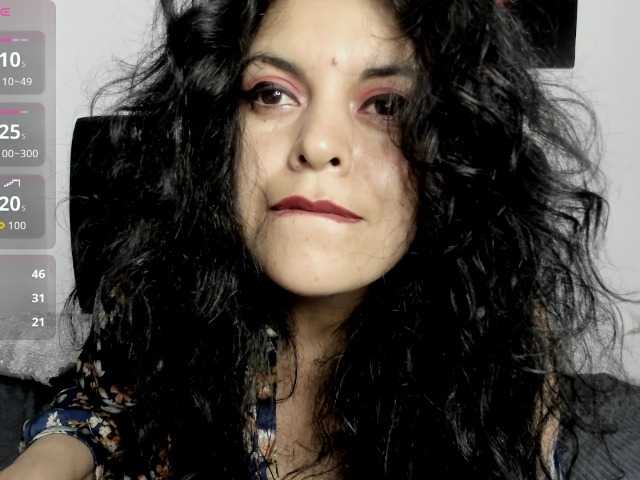 scarlett-wOlf live cam on BongaCams