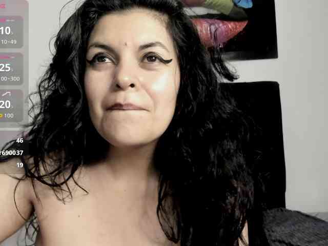 scarlett-wOlf Live Webcam on BongaCams