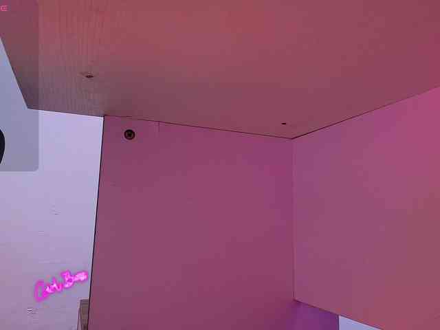 LuciaMorggan webcam