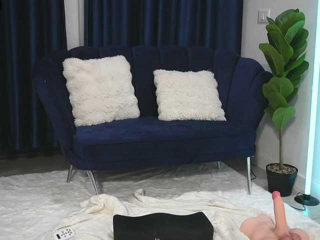 ChrystalCade live cam on BongaCams