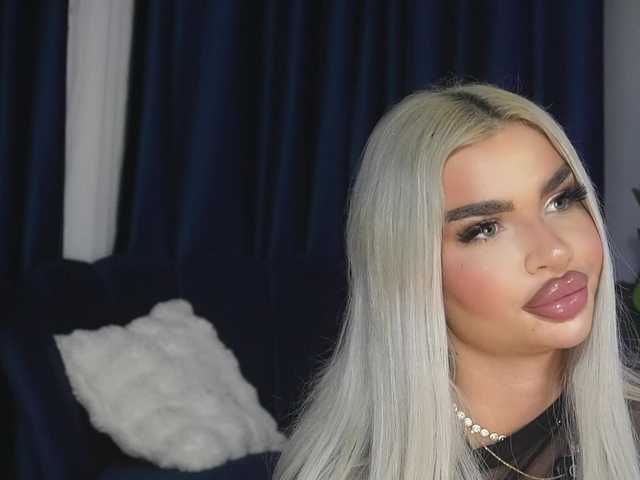 ChrystalCade live cam on BongaCams