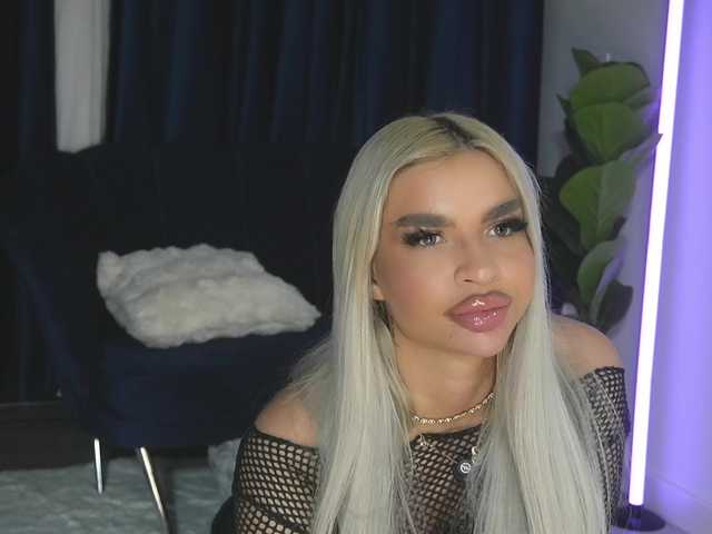 ChrystalCade live cam on BongaCams