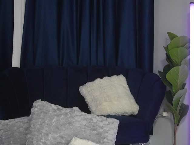ChrystalCade live cam on BongaCams